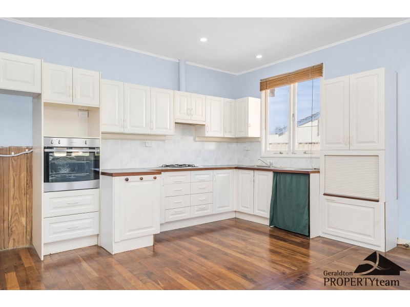 3 Bradley Street, Beachlands WA 6530