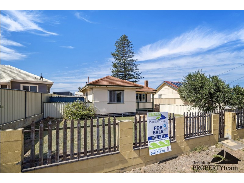 3 Bradley Street, Beachlands WA 6530