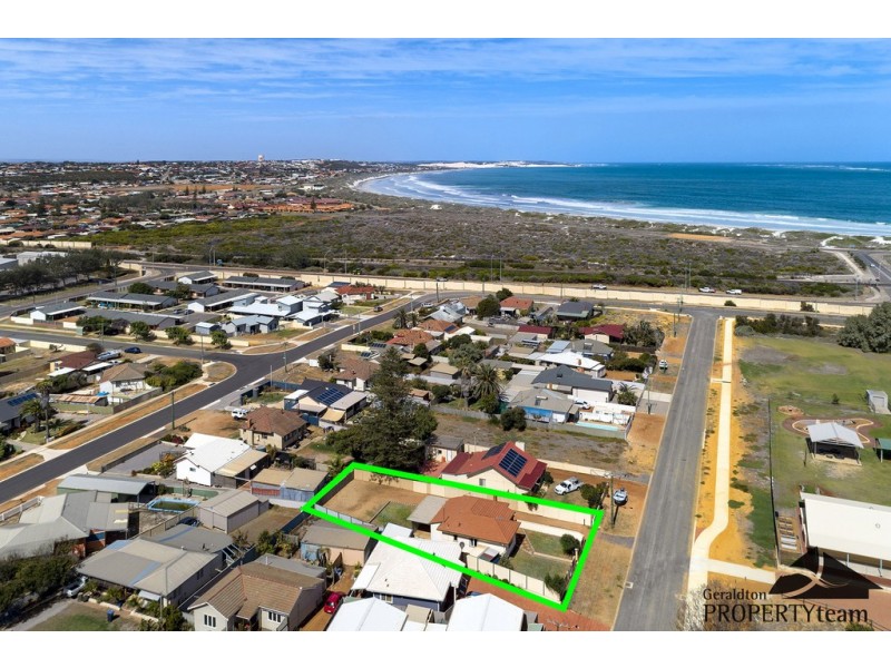 3 Bradley Street, Beachlands WA 6530