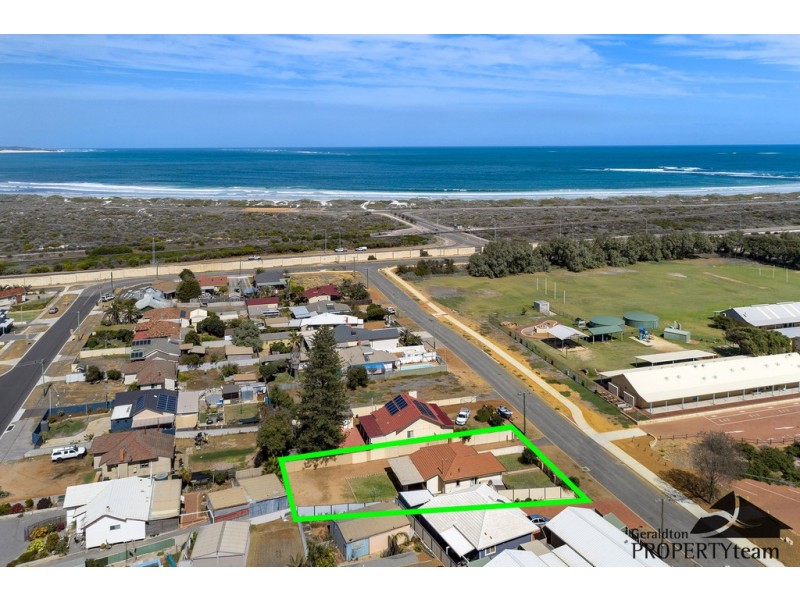 3 Bradley Street, Beachlands WA 6530