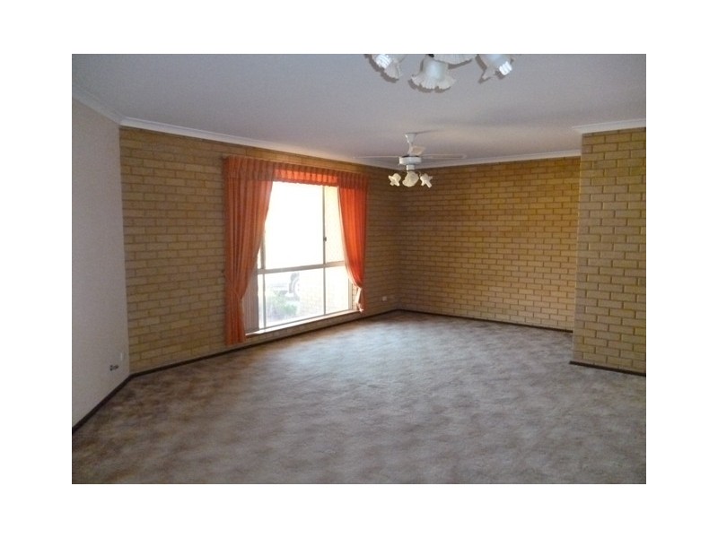 13 Endeavour Drive, Wandina WA 6530