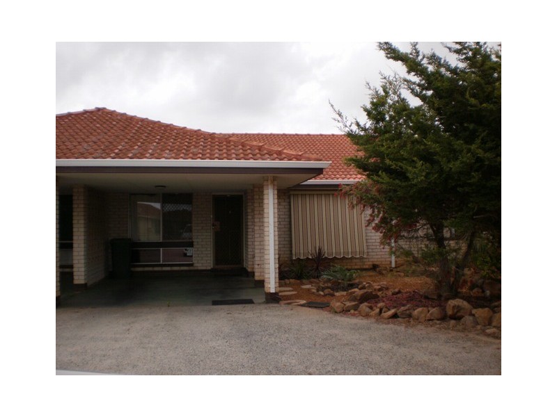 44E Simpson Street, Geraldton WA 6530