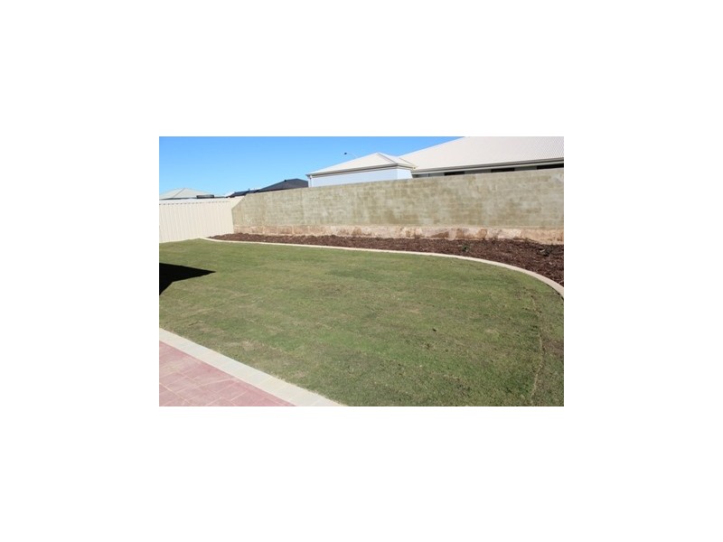 6 Julliet Terrace, Wandina WA 6530