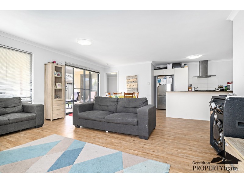 21 Crowther Street, Beachlands WA 6530