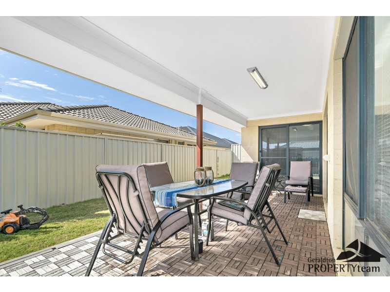 21 Crowther Street, Beachlands WA 6530