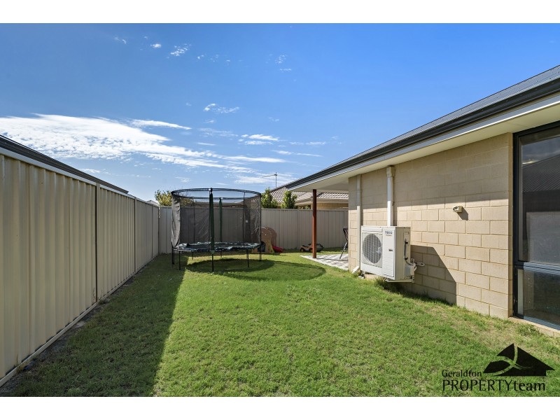 21 Crowther Street, Beachlands WA 6530