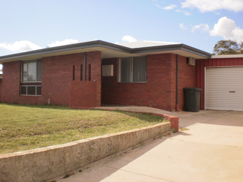 13  James Street, Geraldton WA 6530