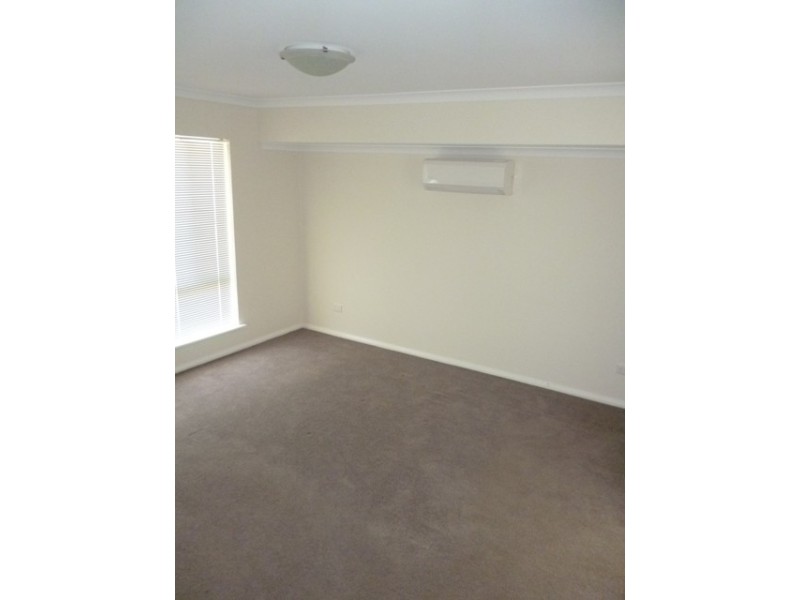 6 Invincible Rise, Wandina WA 6530