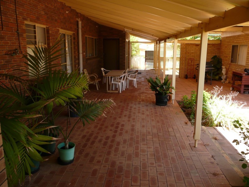 16 Crowtherton Street, Bluff Point WA 6530