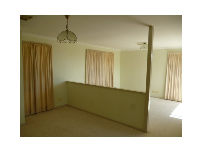 2 Dakin Cove, Wandina WA 6530