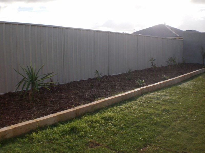 19 Coveside Way, Drummond Cove WA 6532