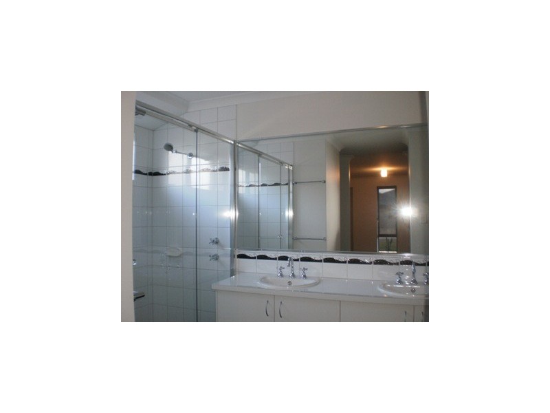 19 Coveside Way, Drummond Cove WA 6532