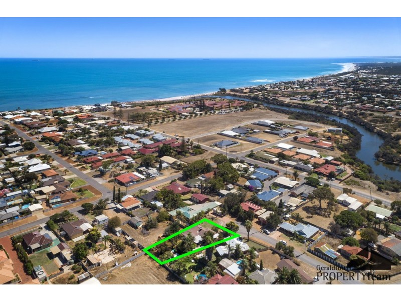 5 Hallet Place, Bluff Point WA 6530
