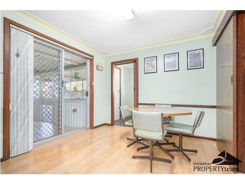 5 Hallet Place, Bluff Point WA 6530