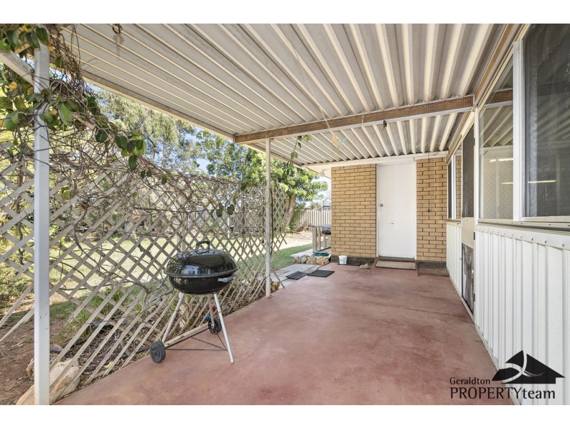 5 Hallet Place, Bluff Point WA 6530