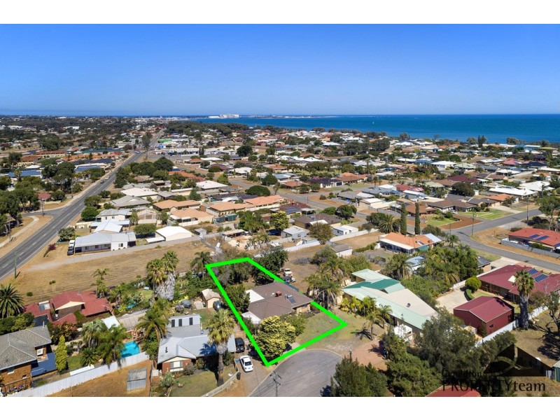 5 Hallet Place, Bluff Point WA 6530