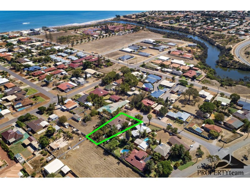 5 Hallet Place, Bluff Point WA 6530