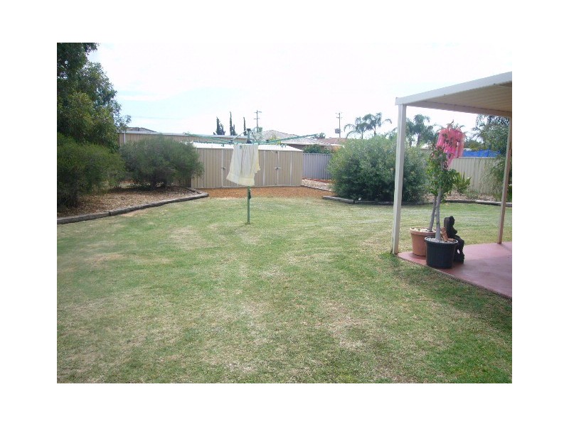 51 Bonamia, Utakarra WA 6530