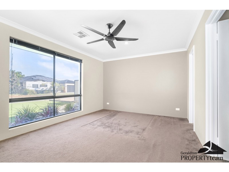 10 Invincible Rise, Wandina WA 6530