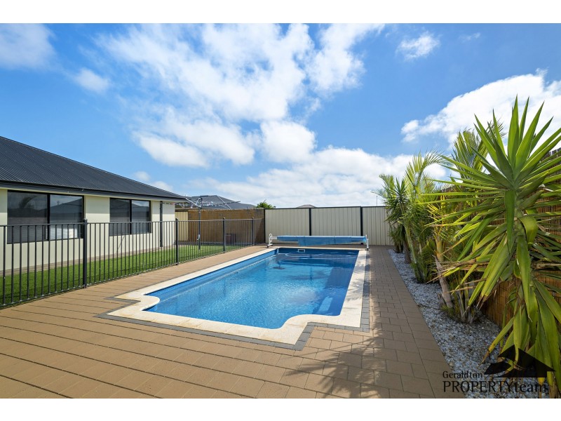 10 Invincible Rise, Wandina WA 6530