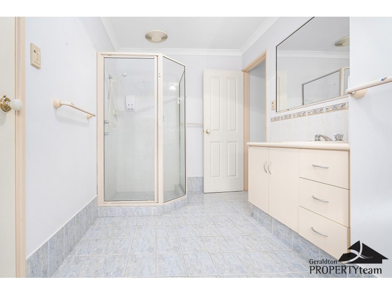 3 Shoalhaven Way, Drummond Cove WA 6532