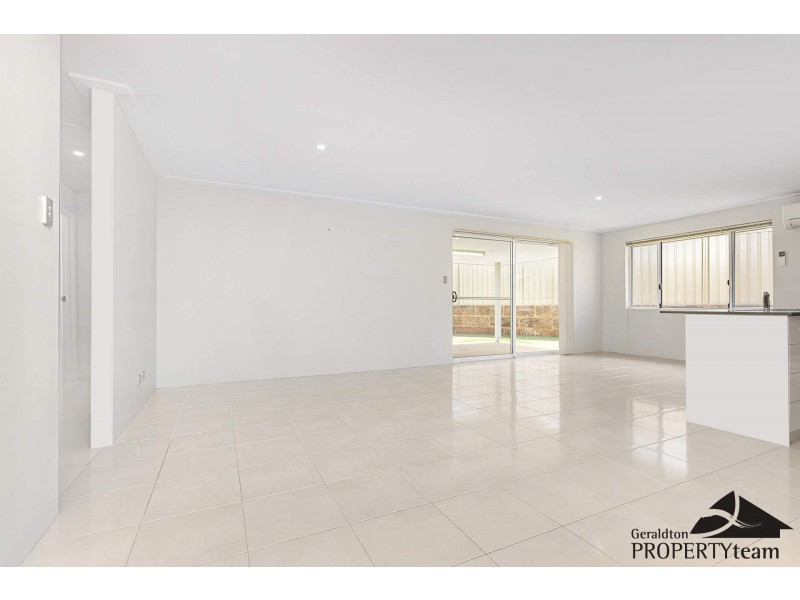 31 Reef Boulevard, Drummond Cove WA 6532