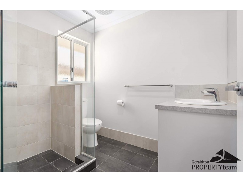 31 Reef Boulevard, Drummond Cove WA 6532