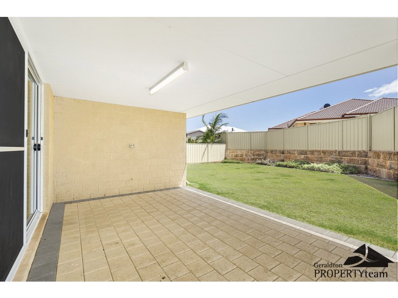 31 Reef Boulevard, Drummond Cove WA 6532