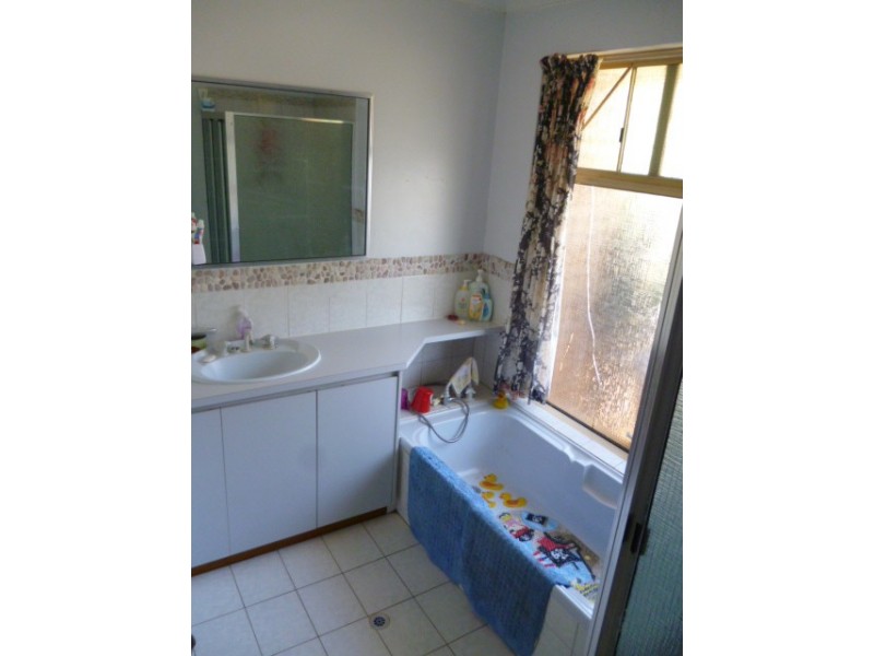 23 Pinyali Way, Waggrakine WA 6530