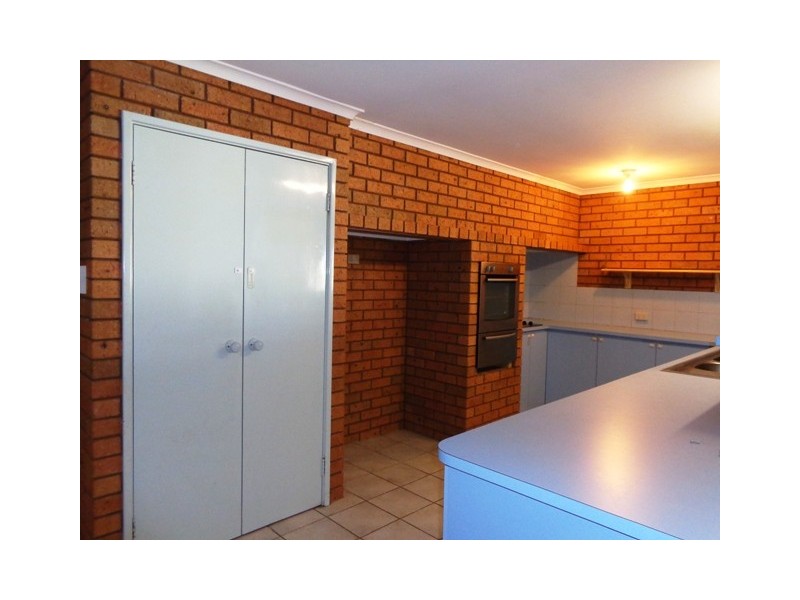 23 Pinyali Way, Waggrakine WA 6530