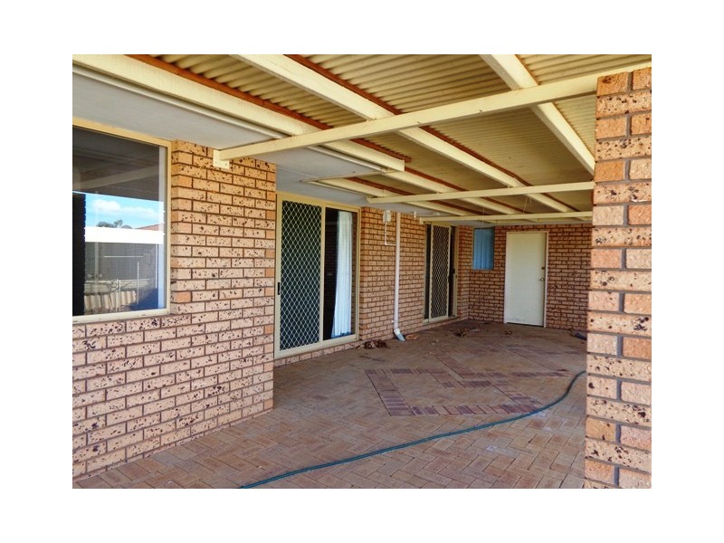 23 Pinyali Way, Waggrakine WA 6530