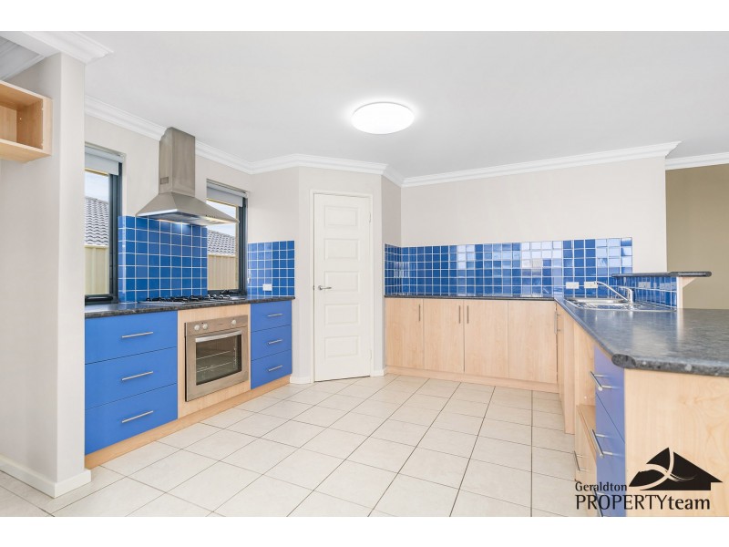 8 Yolanda Edge, Wandina WA 6530