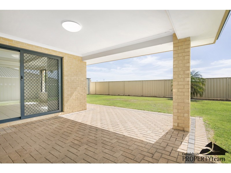 8 Yolanda Edge, Wandina WA 6530