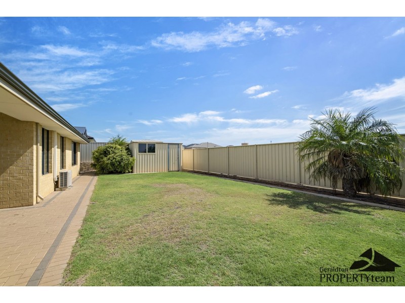 8 Yolanda Edge, Wandina WA 6530