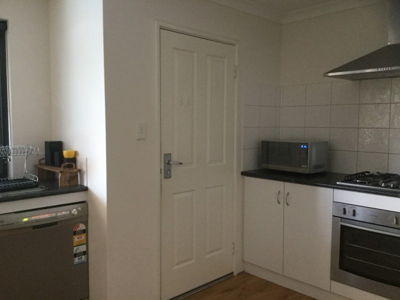 33 Columbus Boulevard, Wandina WA 6530