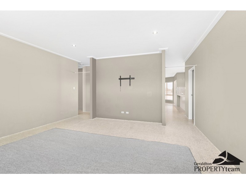 16 Lincoln Street, Deepdale WA 6532