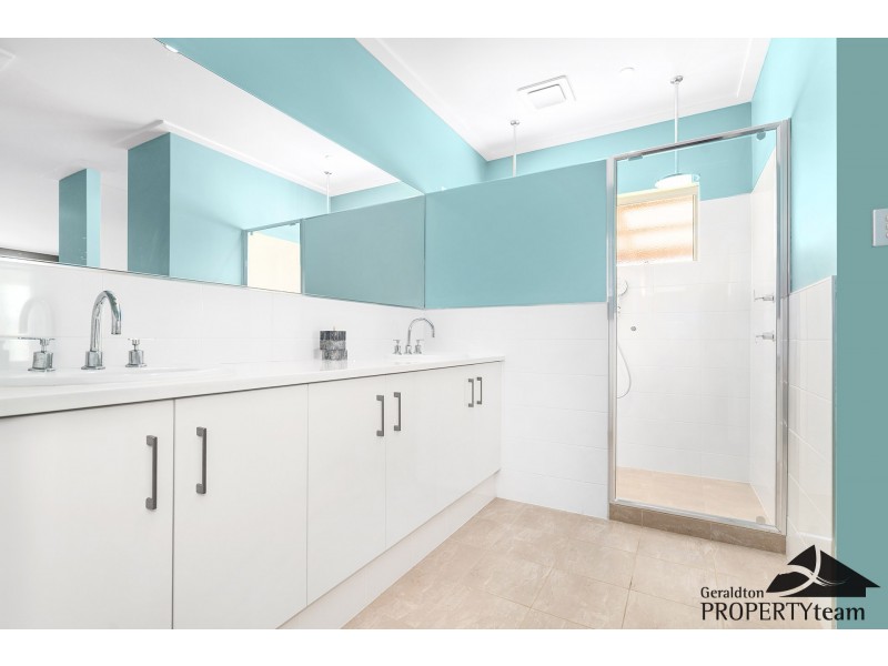 16 Lincoln Street, Deepdale WA 6532