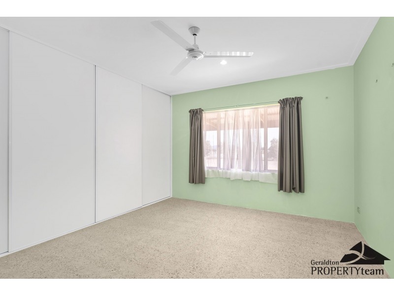 16 Lincoln Street, Deepdale WA 6532