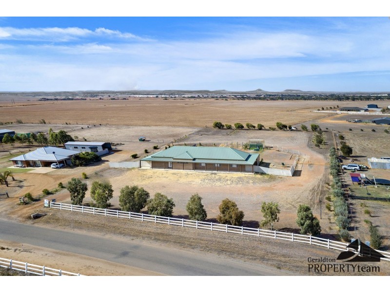 16 Lincoln Street, Deepdale WA 6532