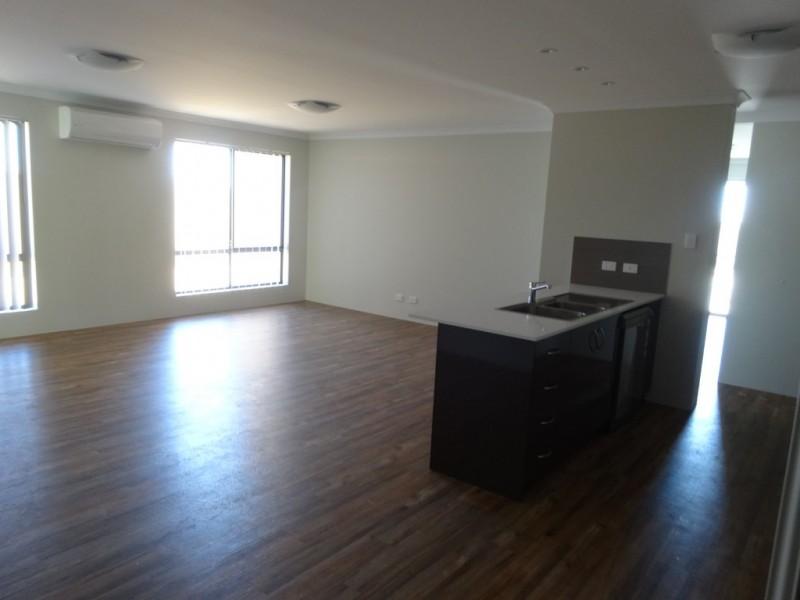 5 Bronzewing Turn, Wandina WA 6530