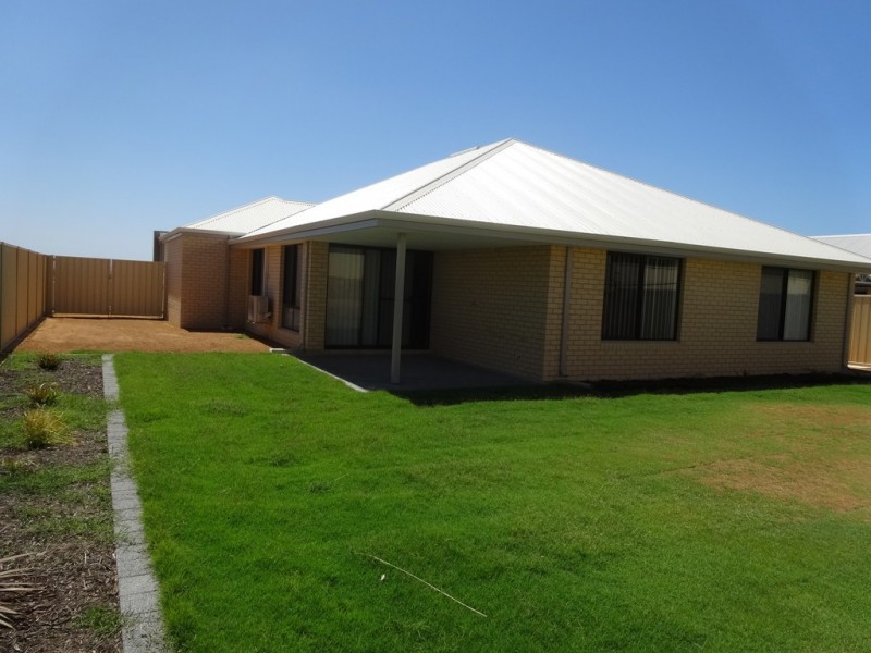 5 Bronzewing Turn, Wandina WA 6530