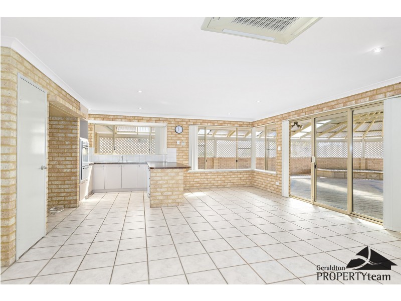 14 Hillview Drive, Drummond Cove WA 6532