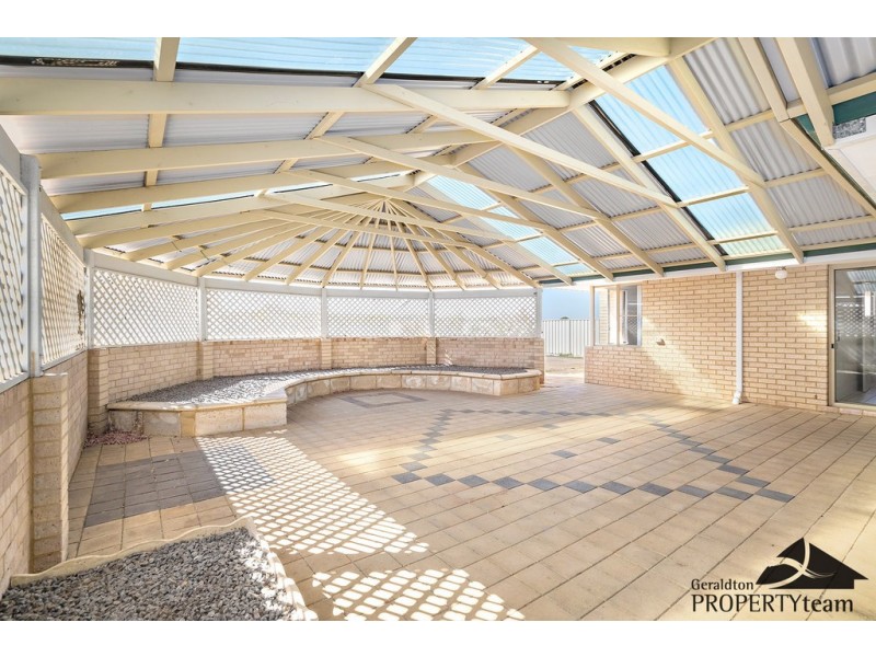 14 Hillview Drive, Drummond Cove WA 6532