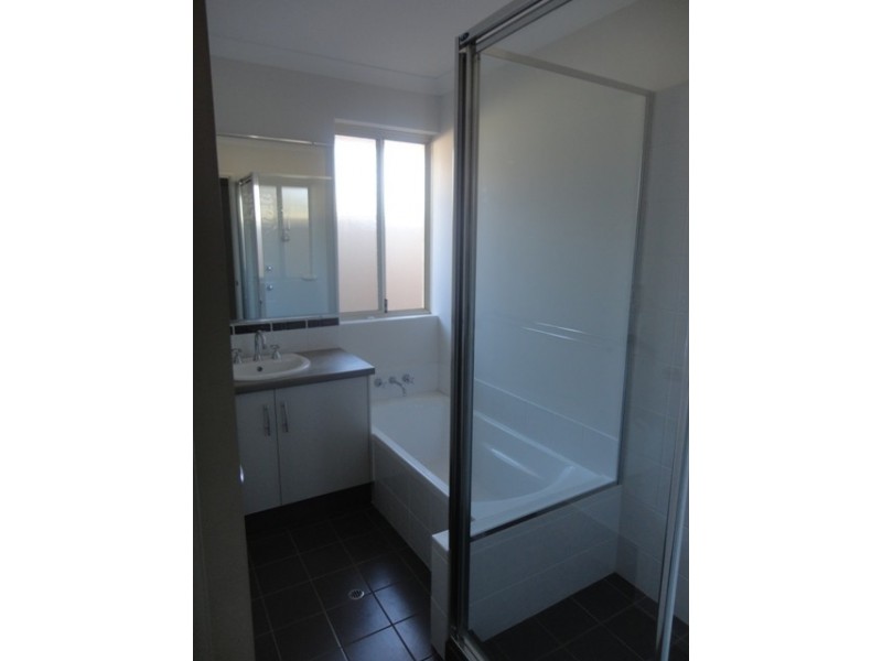 2/78 Eastern Road, Geraldton WA 6530