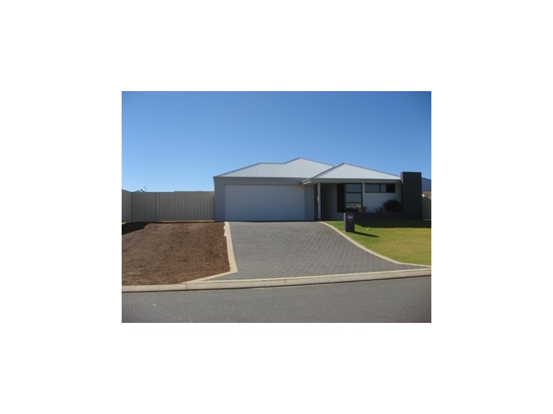 171 Glenfield Beach Drive, Drummond Cove WA 6532