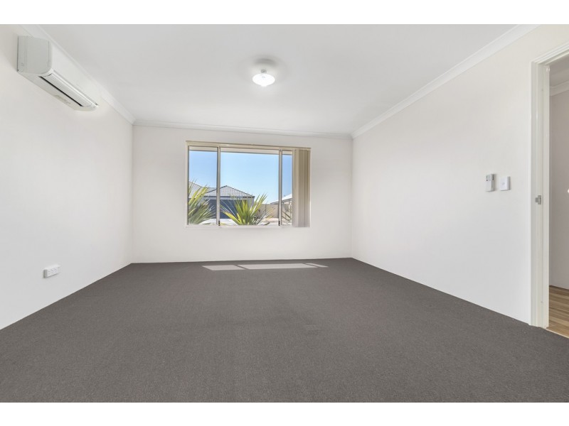 7 Invincible Rise, Wandina WA 6530