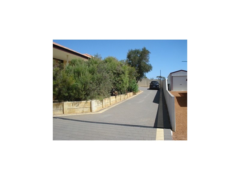 8 Hosken Street, Bluff Point WA 6530