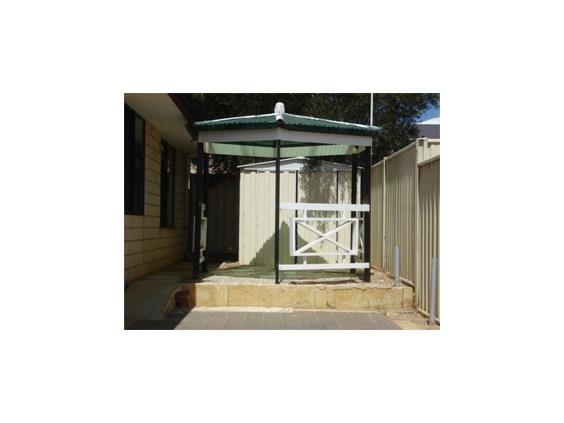 8 Hosken Street, Bluff Point WA 6530