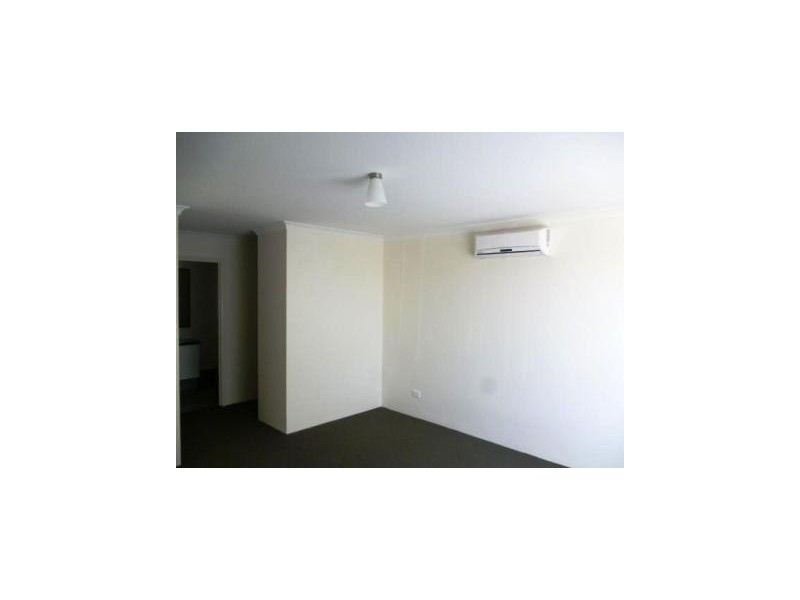 25 Iduna Road, Wandina WA 6530