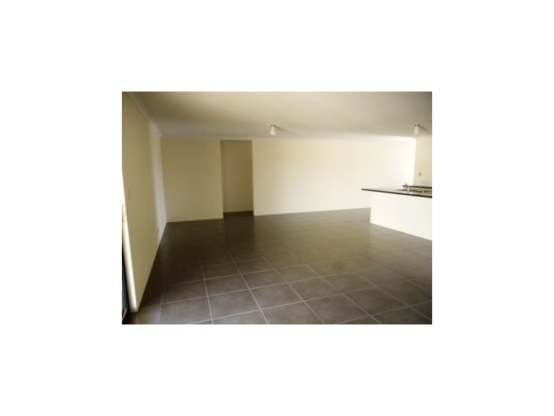 25 Iduna Road, Wandina WA 6530